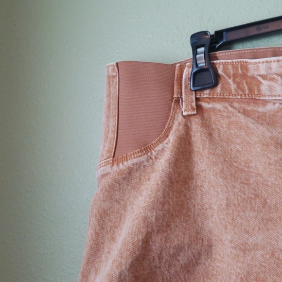 🎯 Isabel Maternity Shorts - Picture 2 of 5